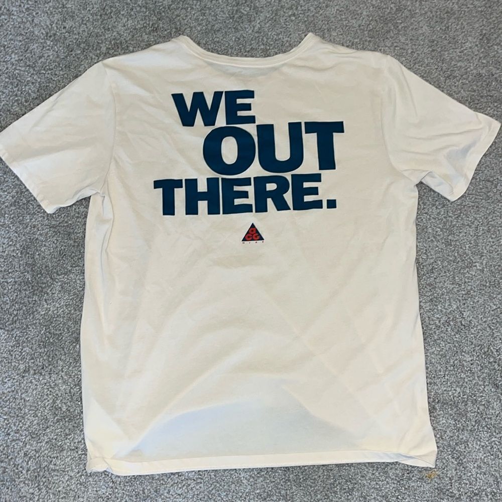 Nike ACG 'We Out There' T-Shirt Cream Graphic Tee Back Print L men’s spotted